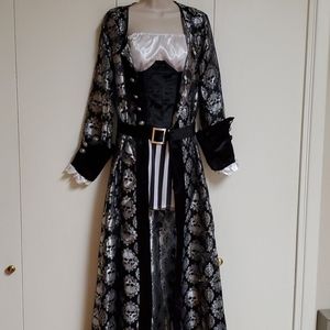 5 pc Women's Pirate Buccaneer Halloween costume